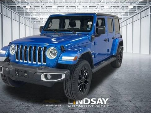 Used 2021 Jeep Wrangler Unlimited Sahara w/ Cold Weather Group AWD/4WD image 7