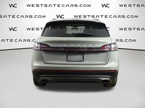 Used 2020 Lincoln Nautilus Reserve image 7