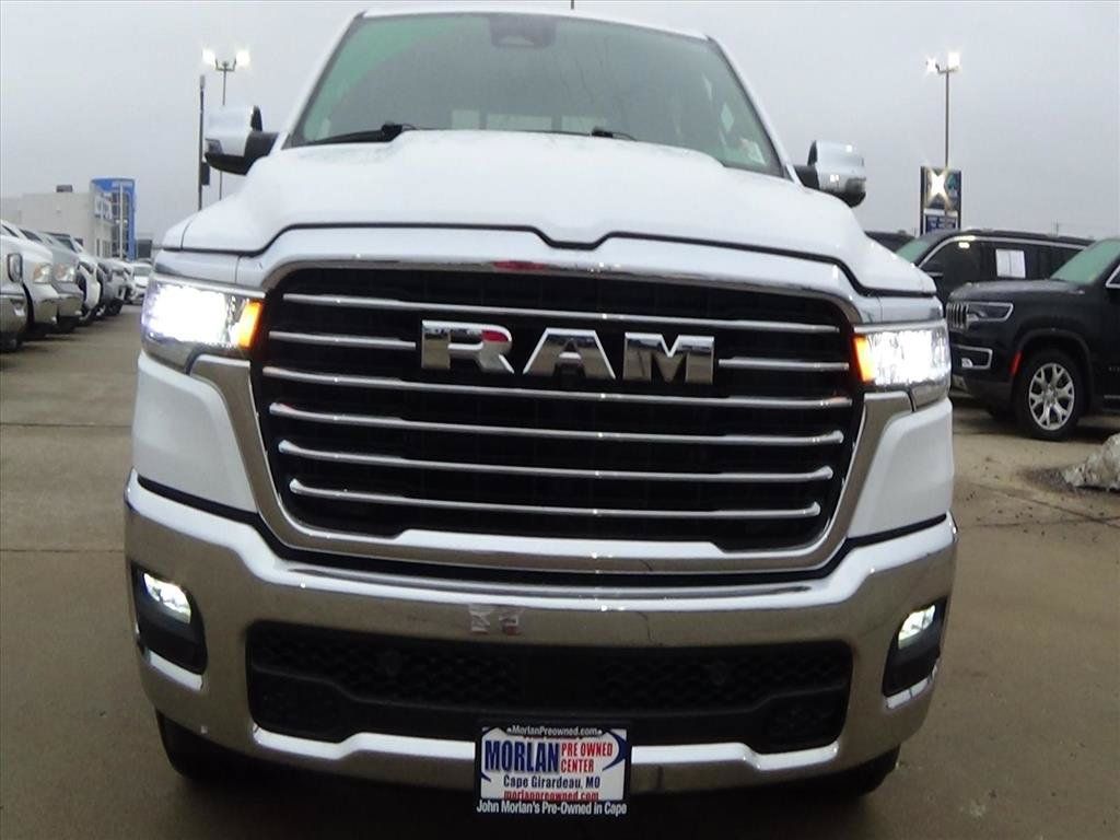 Used 2025 RAM 1500 Laramie AWD/4WD image 3