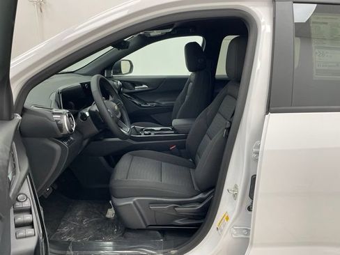 New 2026 Chevrolet Equinox LT w/ Safety and Technology Package AWD/4WD image 8