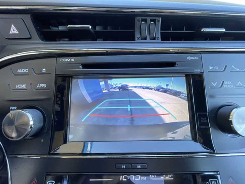 Used 2016 Toyota Avalon Touring image 14