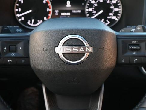 Certified 2025 Nissan Rogue SV FWD image 23