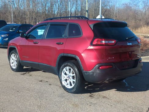 Used 2016 Jeep Cherokee Sport w/ Cold Weather Group image 6