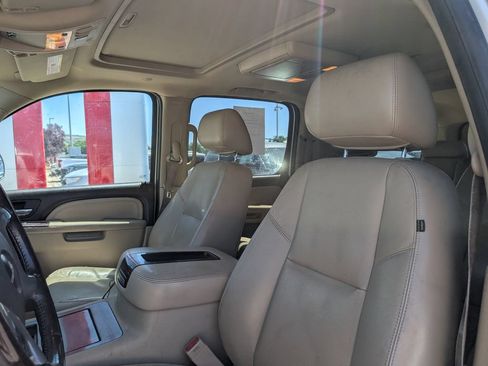 Used 2010 GMC Yukon XL Denali AWD/4WD image 7