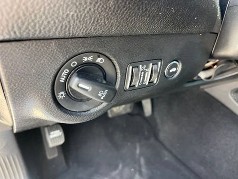 Used 2022 Dodge Challenger GT RWD image 15