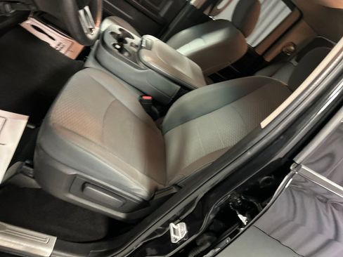 Used 2017 RAM 1500 Express image 12