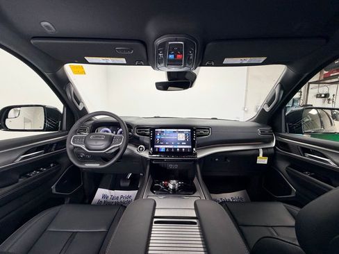 New 2026 Jeep Grand Wagoneer Limited AWD/4WD image 13