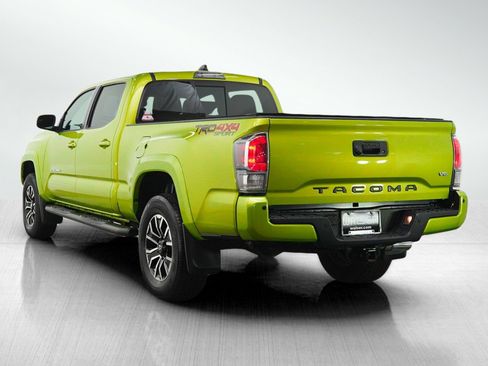 Used 2023 Toyota Tacoma TRD Sport w/ TRD Premium Sport Package AWD/4WD image 3