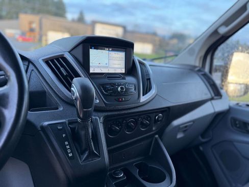 Used 2019 Ford Transit 350 XLT image 3