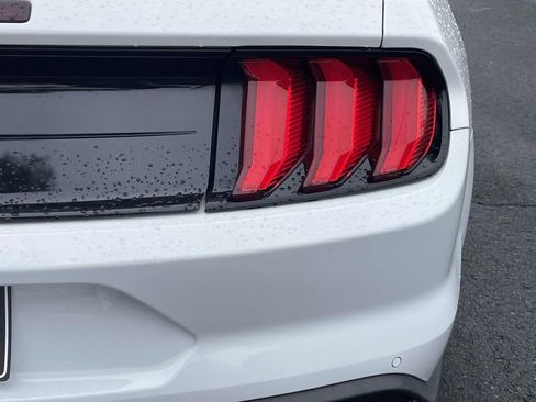 Used 2020 Ford Mustang Premium image 21