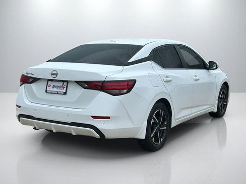 Used 2025 Nissan Sentra SV FWD image 5