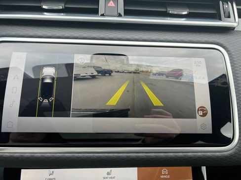 Used 2022 Land Rover Range Rover Velar R-Dynamic S image 26