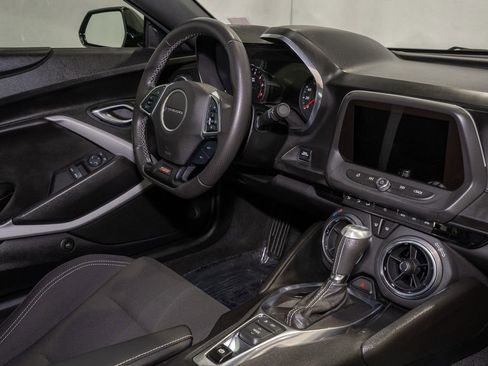 Used 2021 Chevrolet Camaro SS image 9