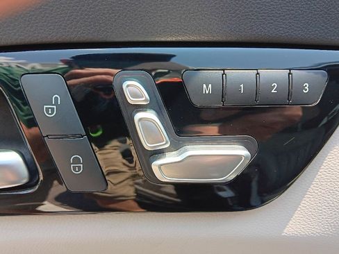 Used 2016 Mercedes-Benz CLS 400 w/ Premium 1 Package image 8