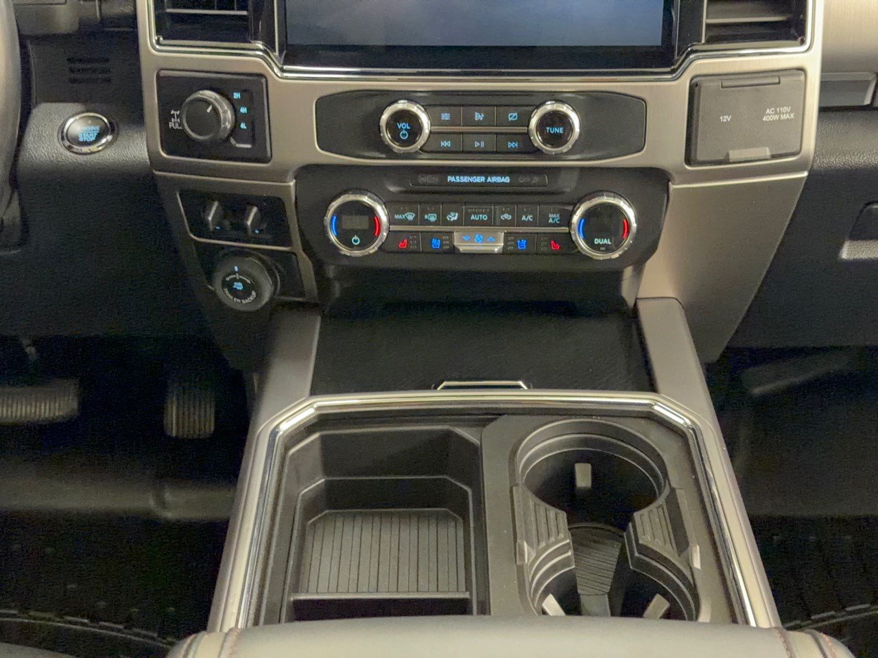 Certified 2022 Ford F350 Platinum w/ Tremor Off-Road Package AWD/4WD image 22