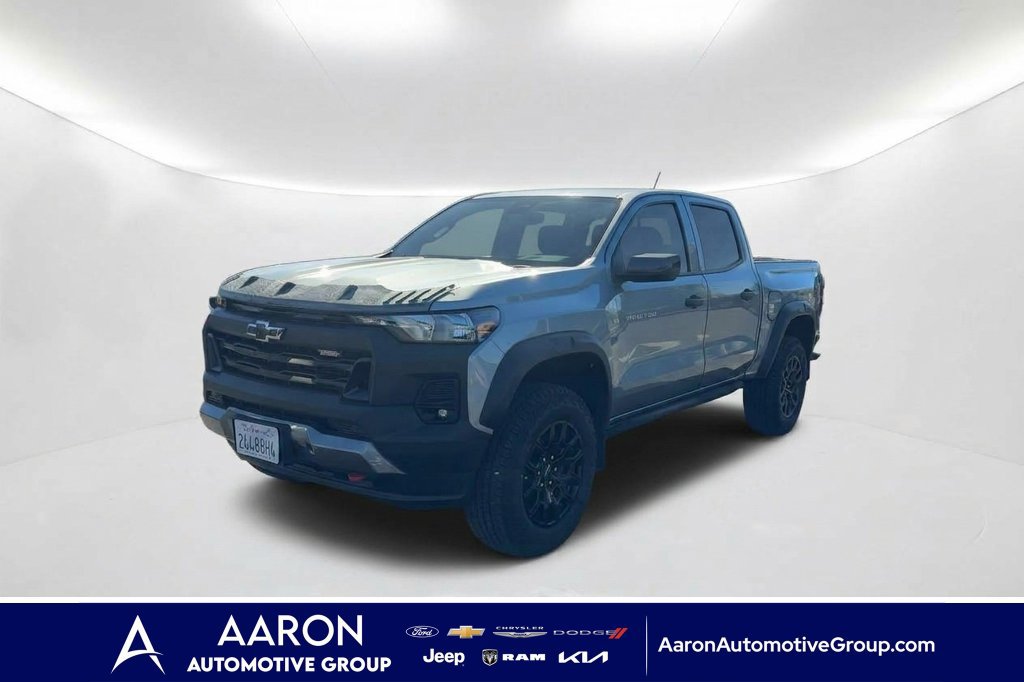 Used 2025 Chevrolet Colorado Trail Boss AWD/4WD image 1