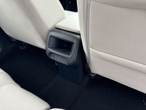 Used 2023 Honda HR-V LX image 14