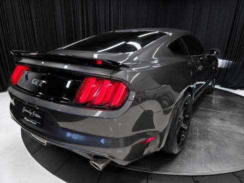 Used 2016 Ford Mustang GT RWD image 18