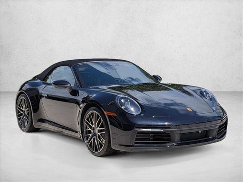 Used 2022 Porsche 911 Carrera RWD image 3