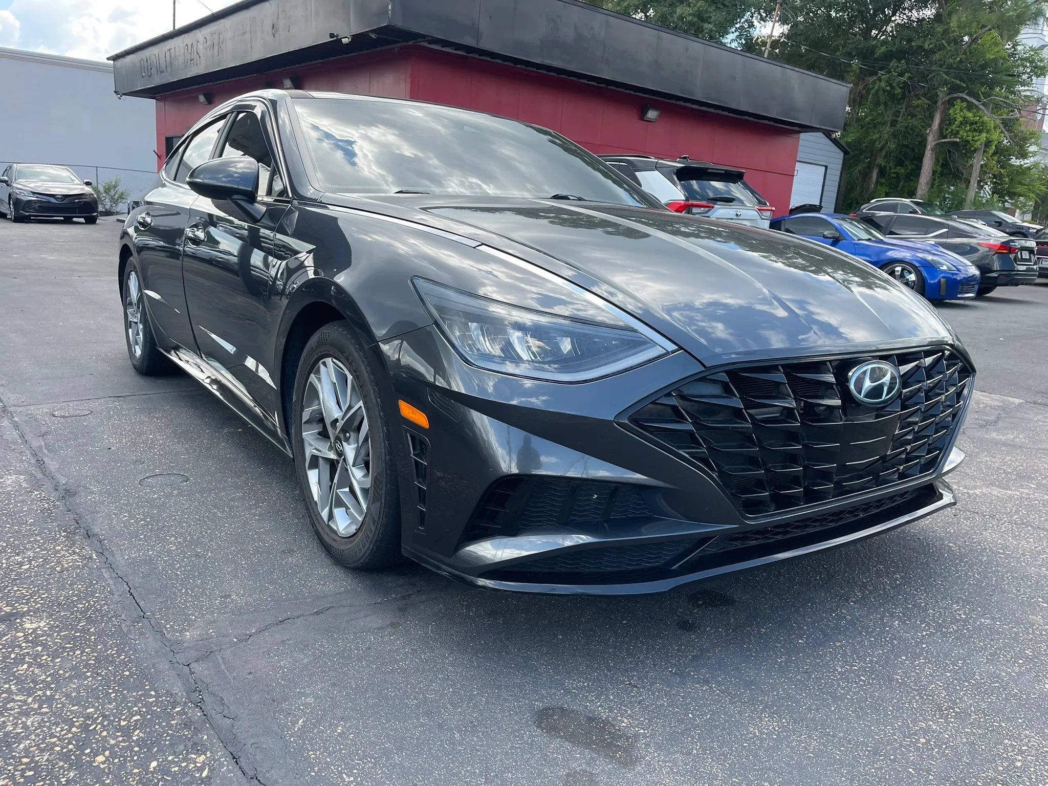 Used 2020 Hyundai Sonata SEL w/ Premium + Sunroof Package FWD image 3