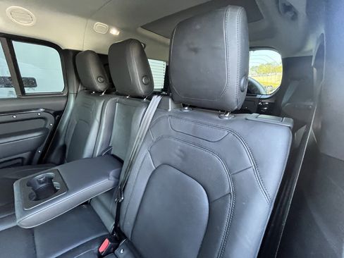 Used 2024 Land Rover Defender 130 S image 29
