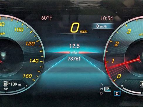 Used 2020 Mercedes-Benz GLE 350 w/ Premium Package image 19