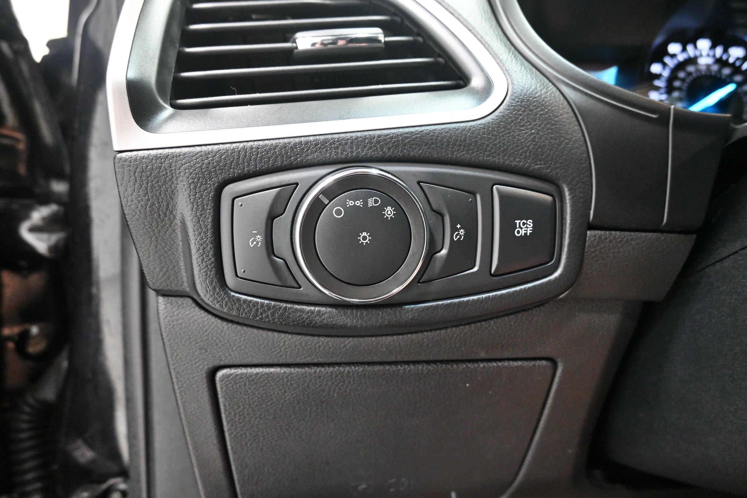 Used 2022 Ford Edge SEL AWD/4WD image 7