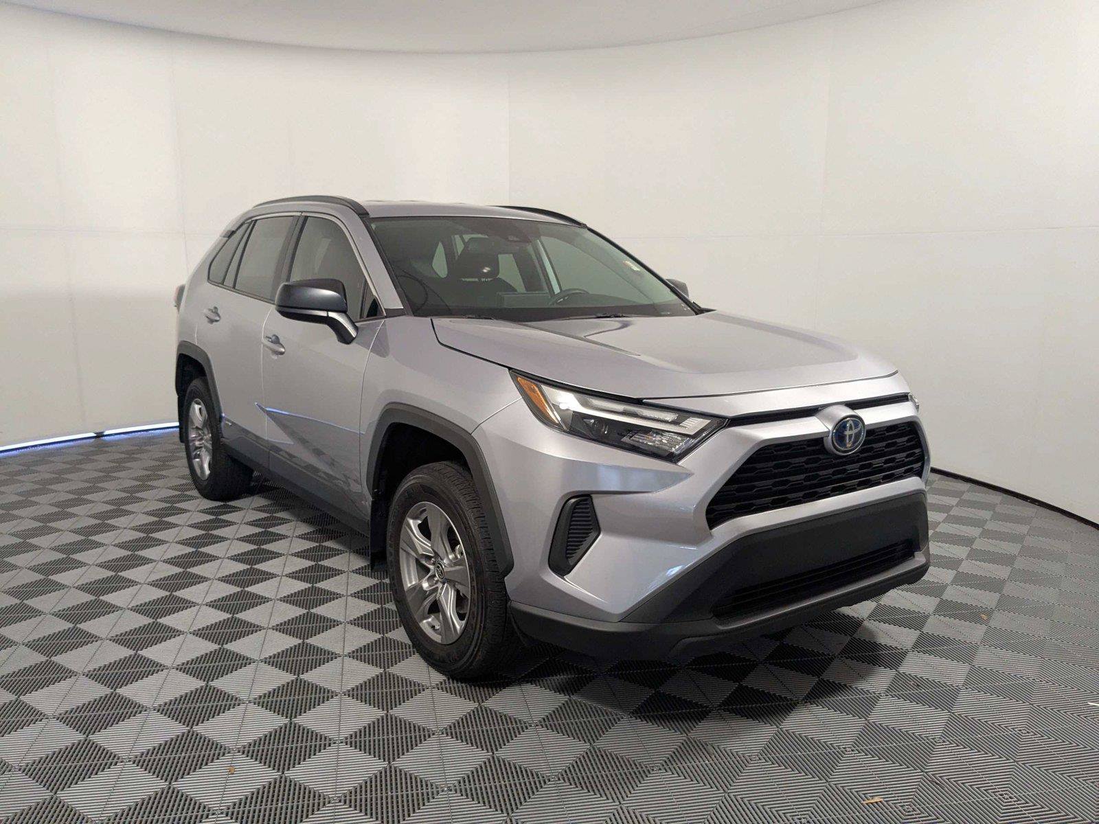 Certified 2024 Toyota RAV4 LE AWD/4WD image 3