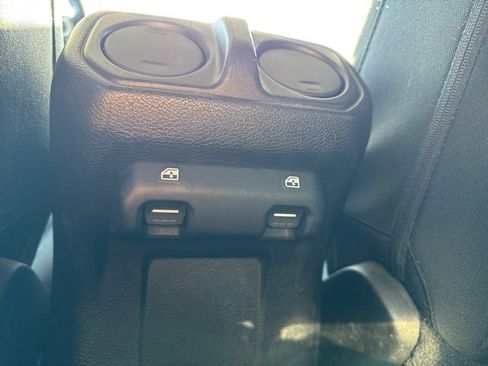 Used 2020 Jeep Gladiator Sport w/ Quick Order Package 24S image 13