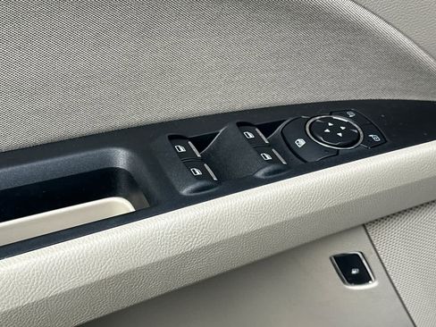 Certified 2019 Ford Fusion SE image 13