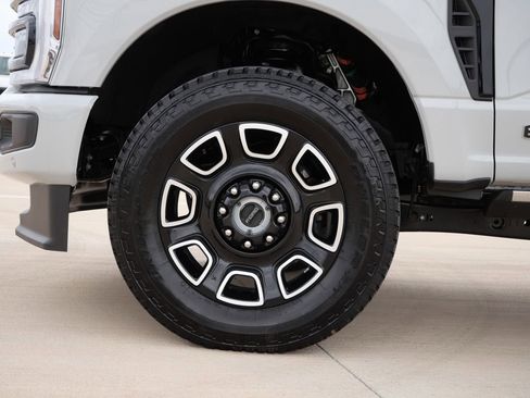 Certified 2026 Ford F250 Platinum AWD/4WD image 11
