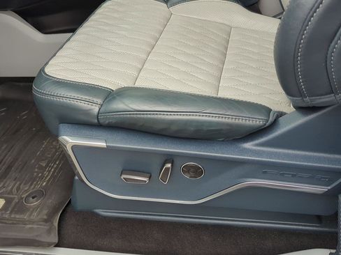 Used 2022 Ford F150 Limited image 17