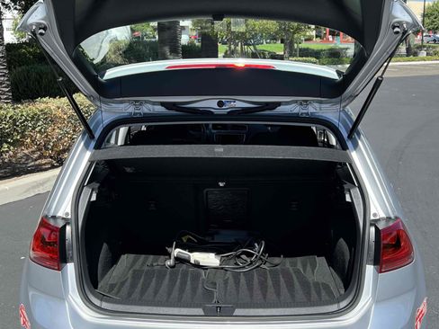 Used 2016 Volkswagen e-Golf SE w/ DC Fast Charging Package image 63