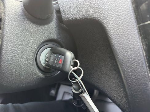 Used 2017 Nissan Rogue S image 24