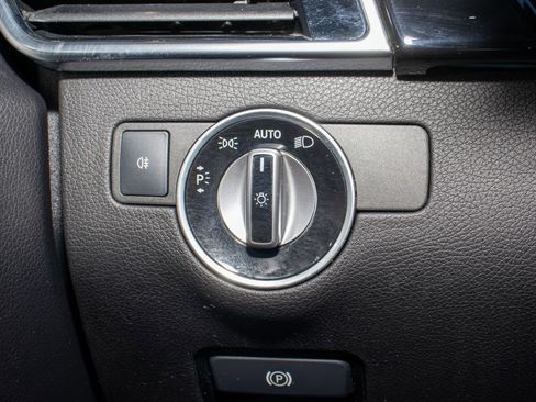 Used 2018 Mercedes-Benz GLE 43 AMG 4MATIC Coupe w/ Premium 3 Package image 25