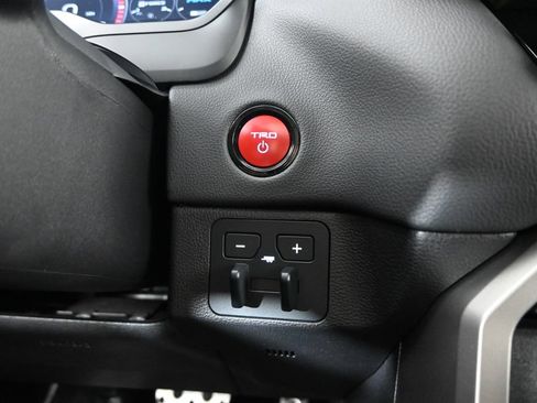 Used 2025 Toyota Sequoia Limited w/ TRD Off-Road Package AWD/4WD image 32