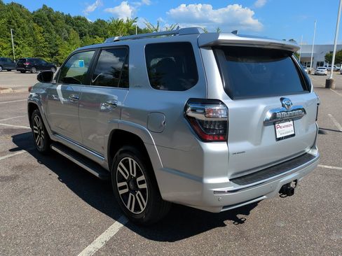 Used 2016 Toyota 4Runner Limited AWD/4WD image 6