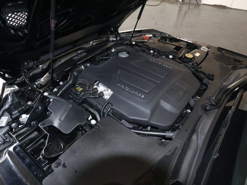 Used 2018 Jaguar F-TYPE 400 Sport AWD/4WD image 55