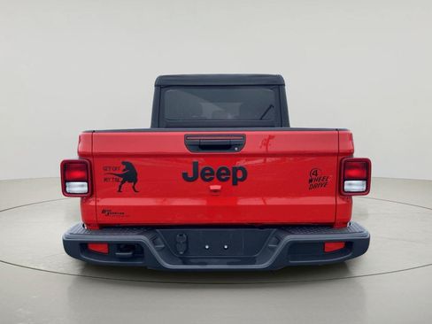Used 2022 Jeep Gladiator Sport AWD/4WD image 4