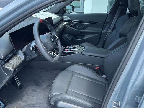 New 2026 BMW M5 w/ Executive Package image 8