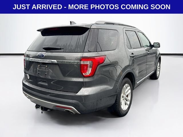 Used 2016 Ford Explorer XLT w/ Equipment Group 202A FWD image 7