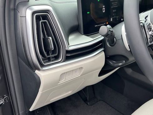 New 2025 Kia Sorento EX image 13
