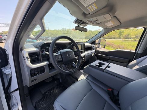 New 2026 Ford F350 XL w/ XL Chrome Package AWD/4WD image 30