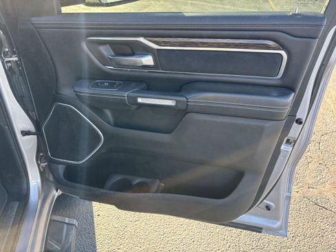 Used 2019 RAM 1500 Laramie image 7
