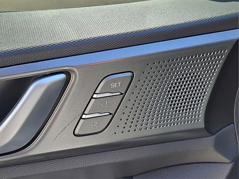 Used 2021 Hyundai Ioniq Limited image 21