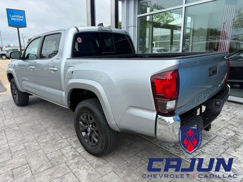 Used 2023 Toyota Tacoma SR5 RWD image 2