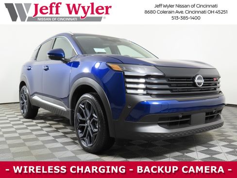 Certified 2025 Nissan Kicks SR image 1