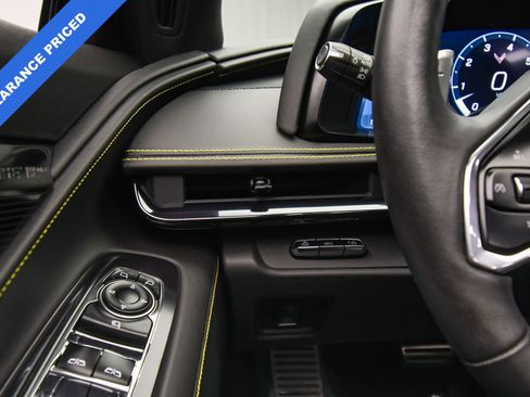 Used 2023 Chevrolet Corvette Stingray w/ Z51 Performance Package image 33