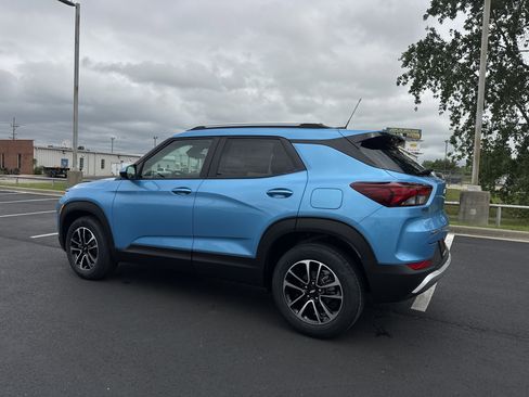 New 2026 Chevrolet TrailBlazer LT FWD image 2