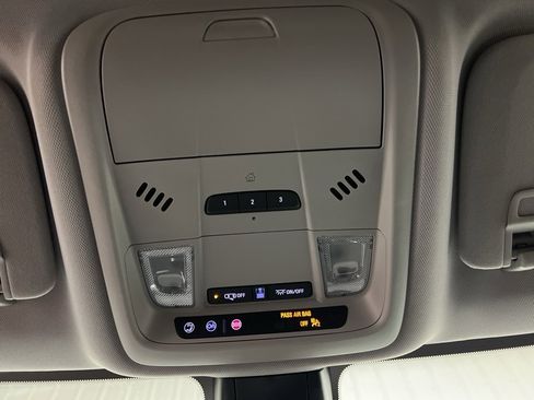 Certified 2023 Chevrolet Blazer LT w/ Convenience Package image 19